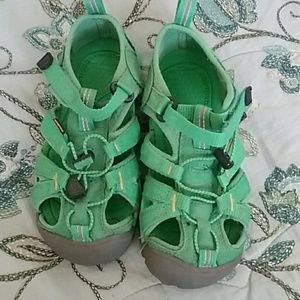 EUC Kids size 13 Keen sandals, green
